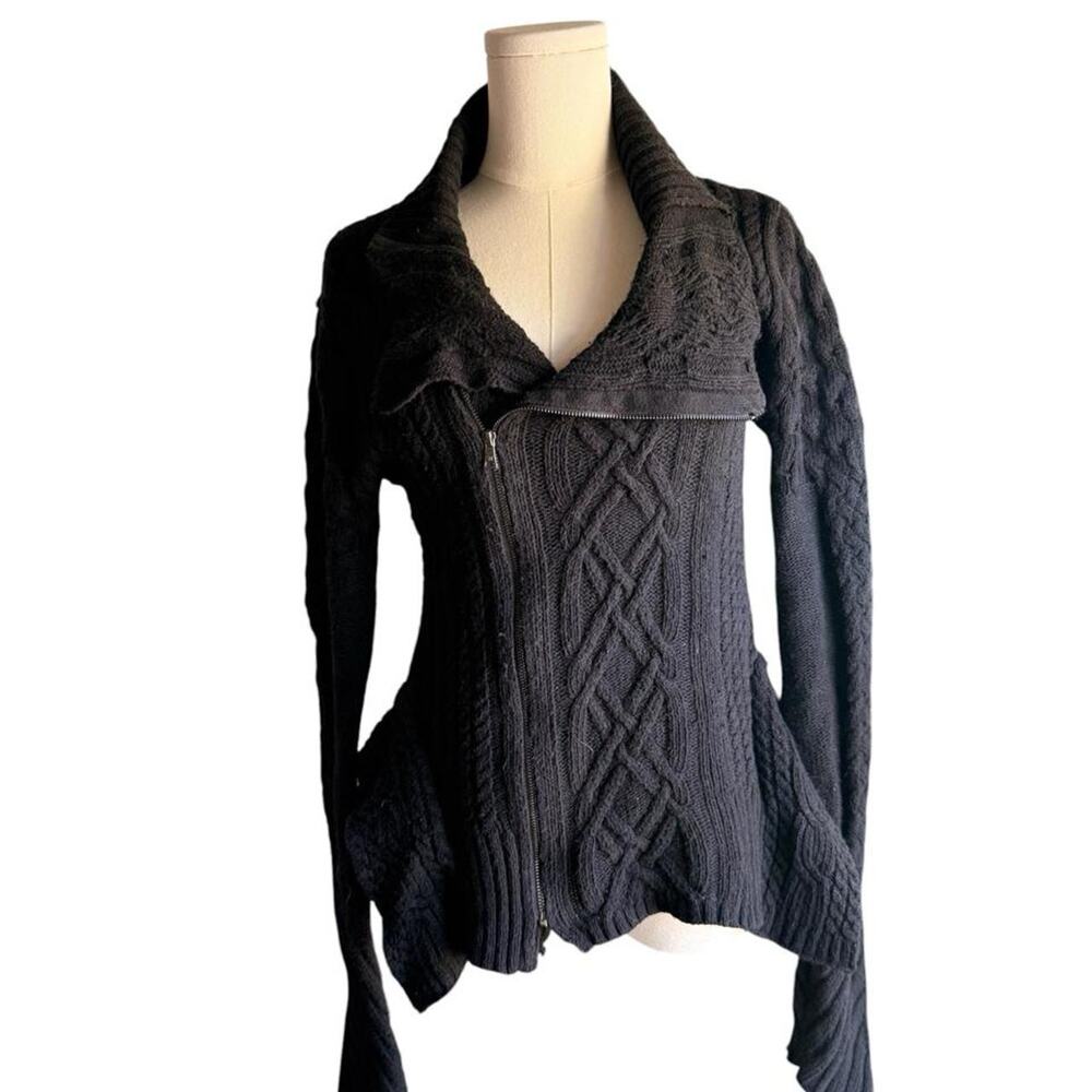 Bcbgmaxazria black cable knit zip